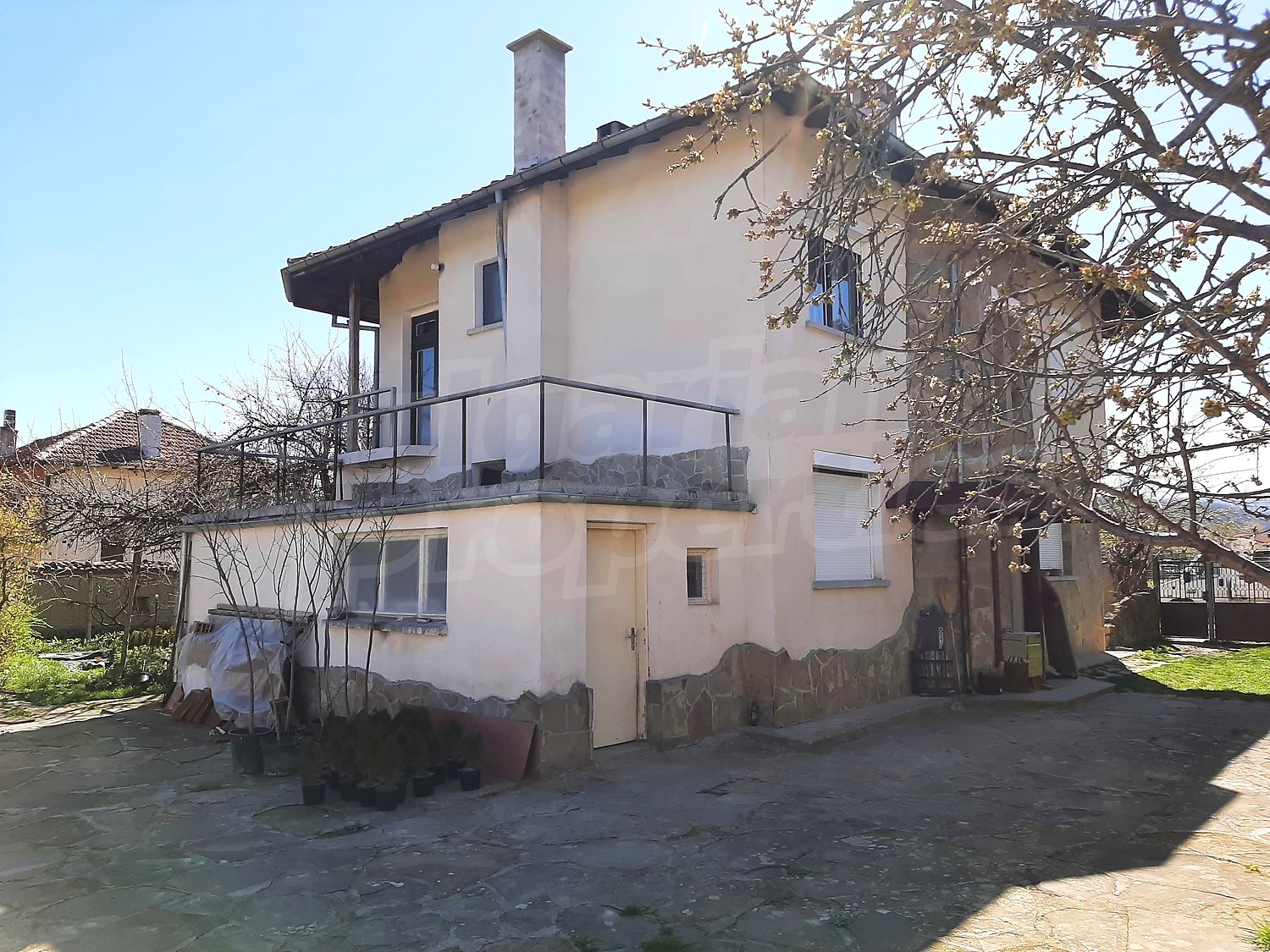 outside, facade, garden