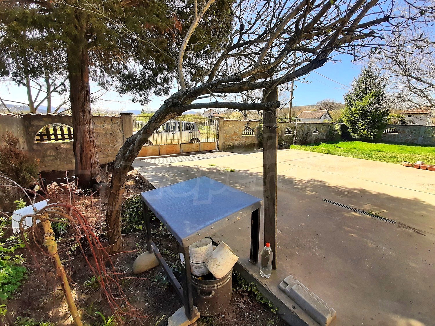 outside, garden, parking