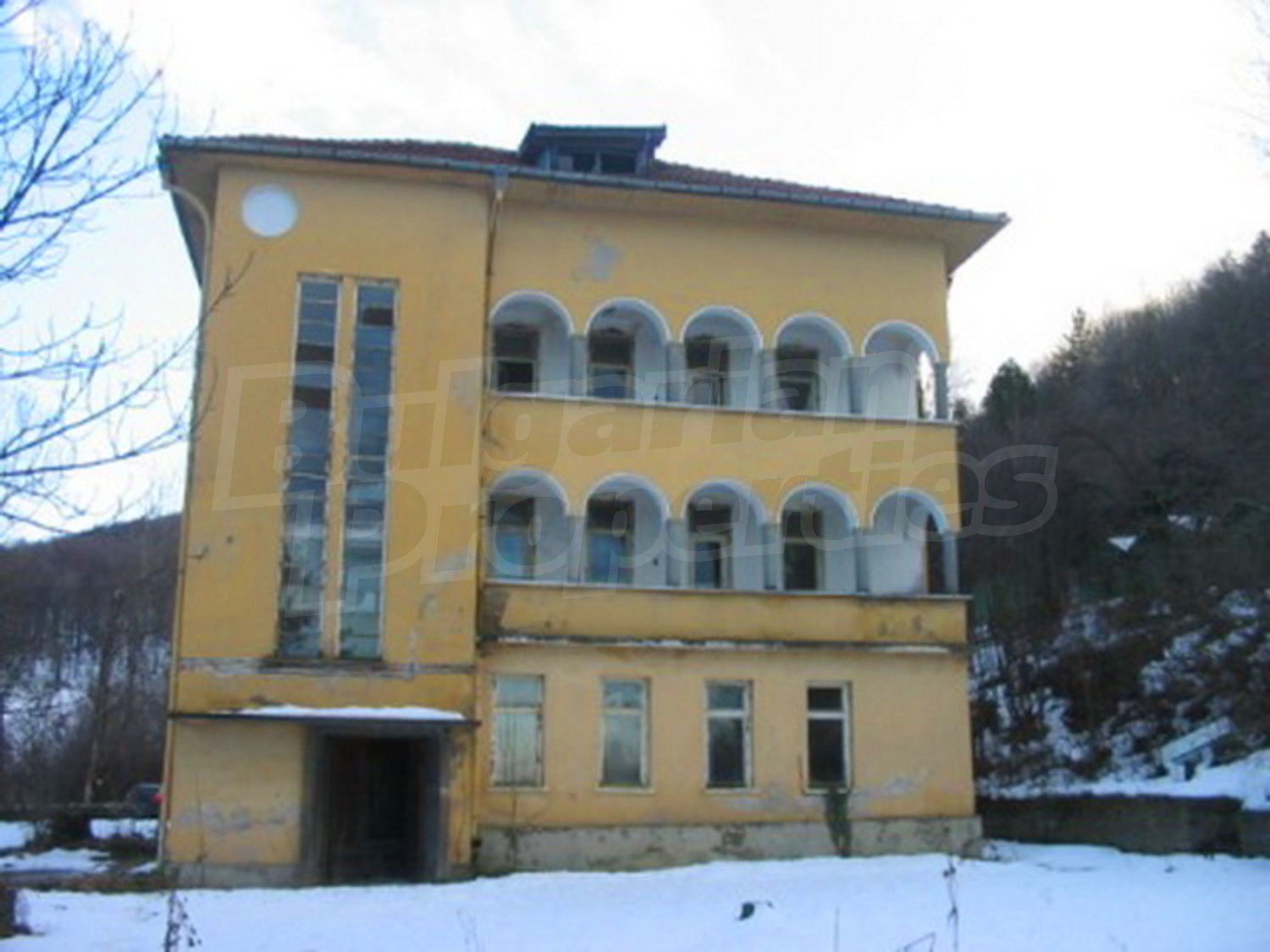 outside, facade, mountain, snow