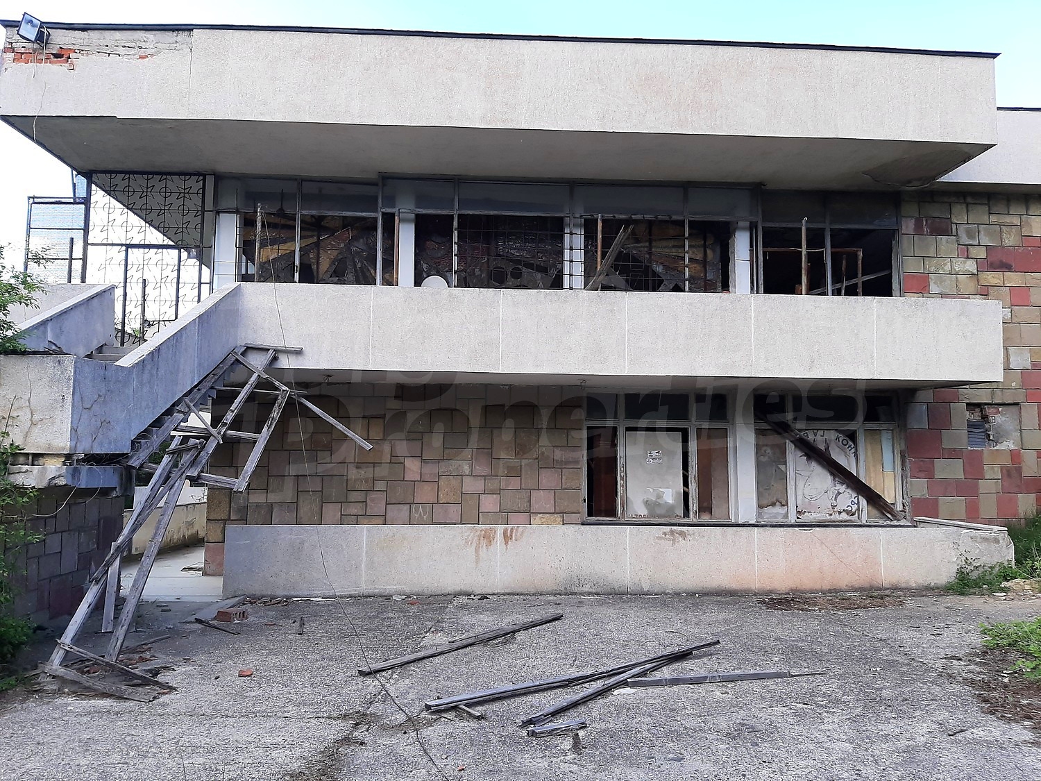 outside, facade, parking