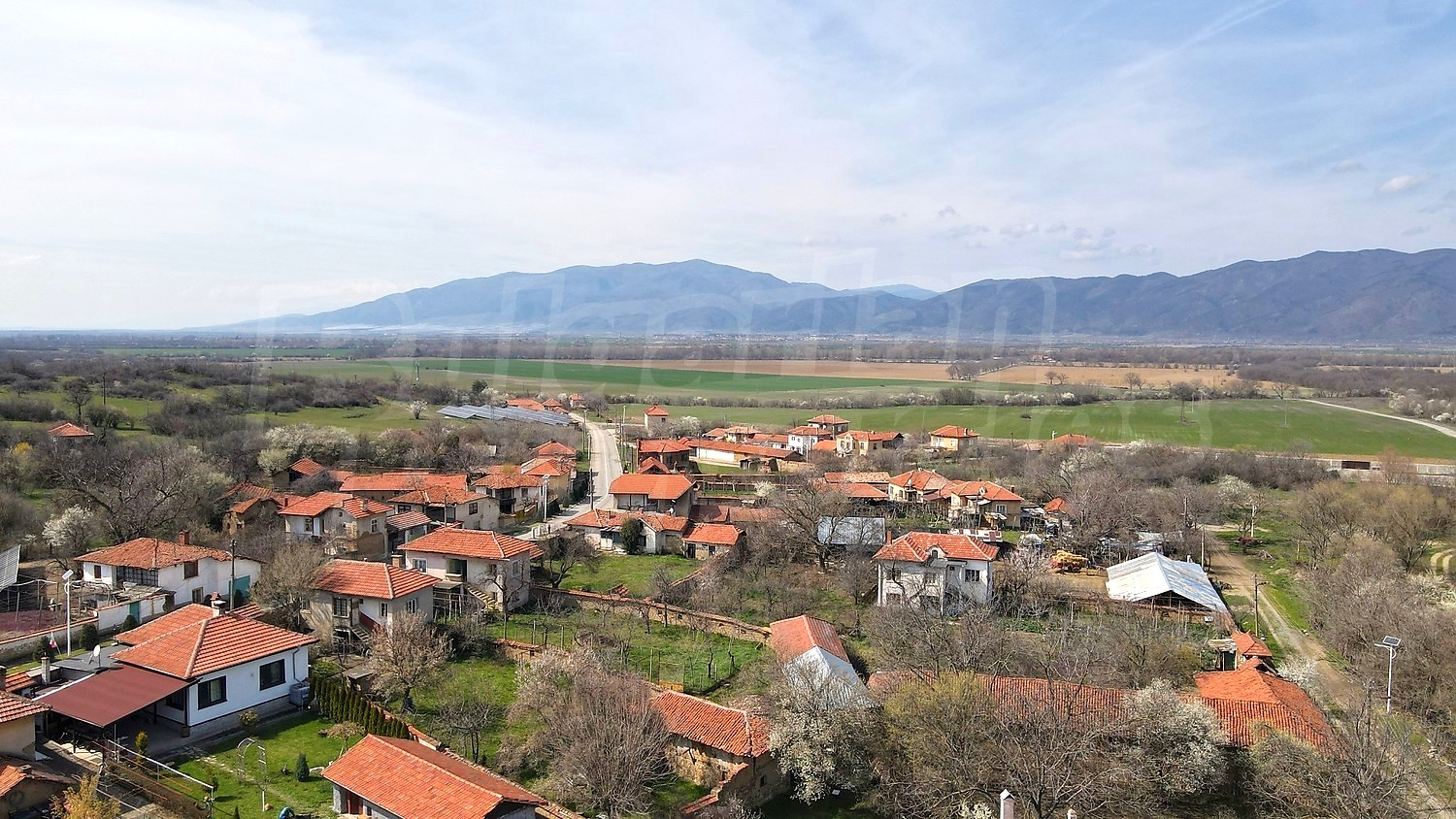 outside, mountain, green area