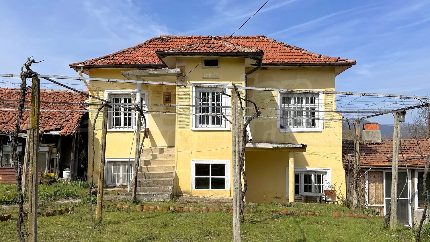 facade, garden