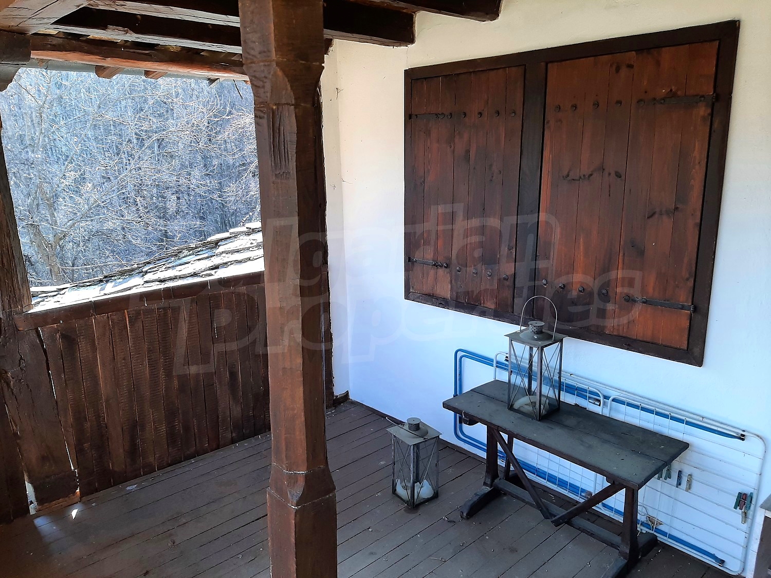 balcony, outside