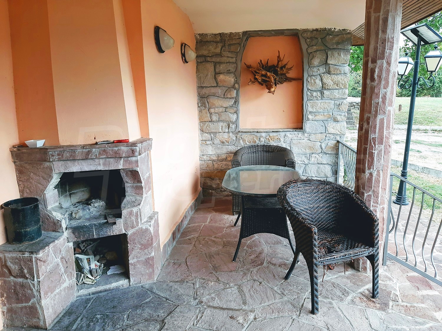 balcony, furnished, outside