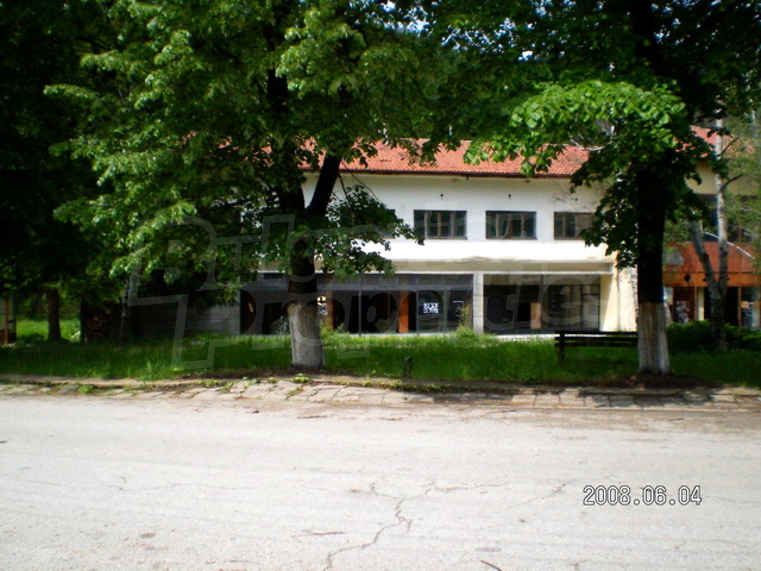 outside, facade, green area