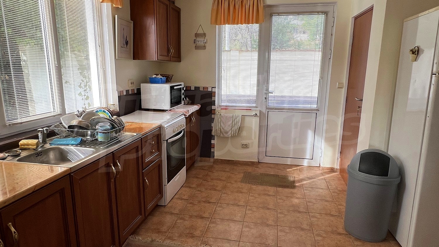 inside, kitchen