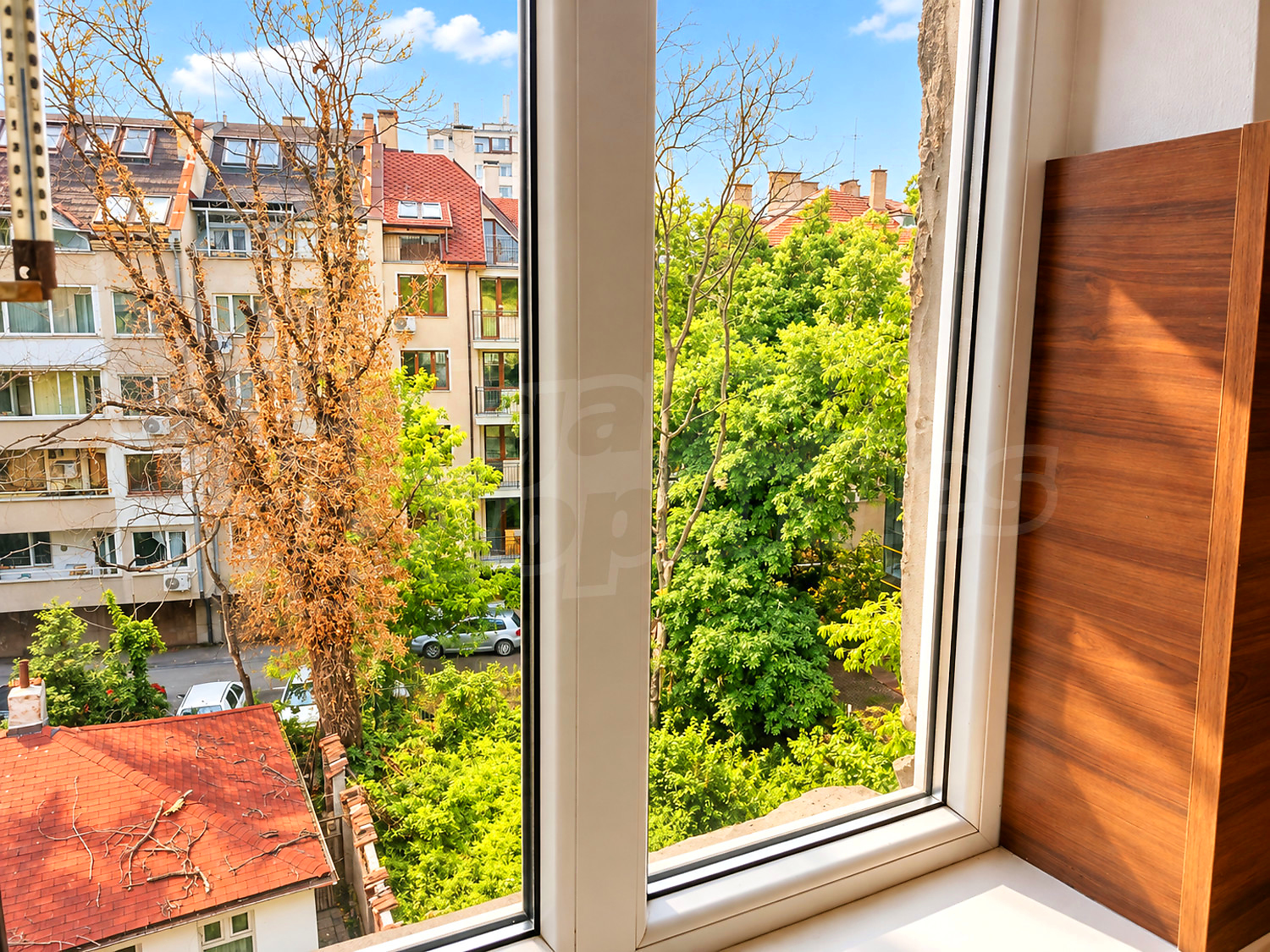 outside, view from balcony, green area