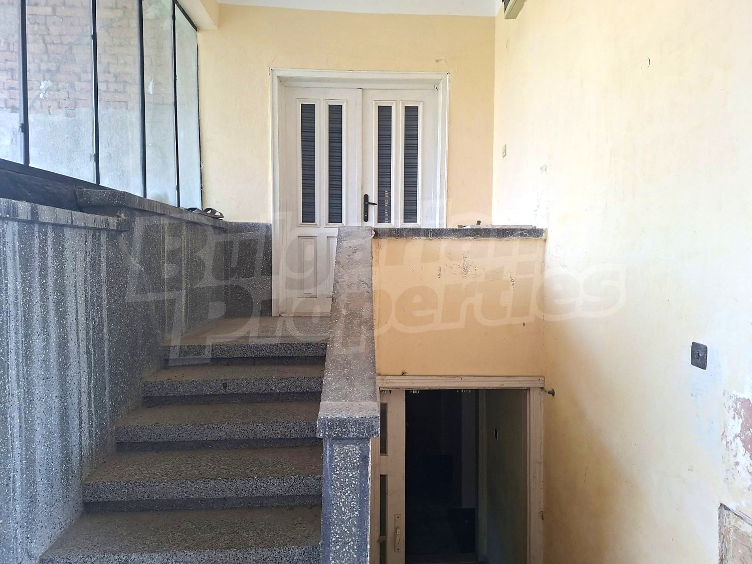 stairs, inside building entrance