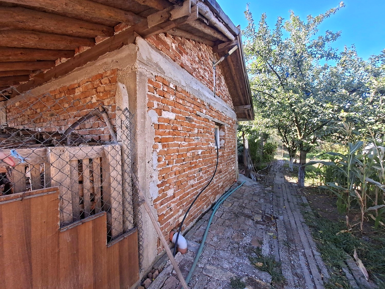 outside, facade, garden