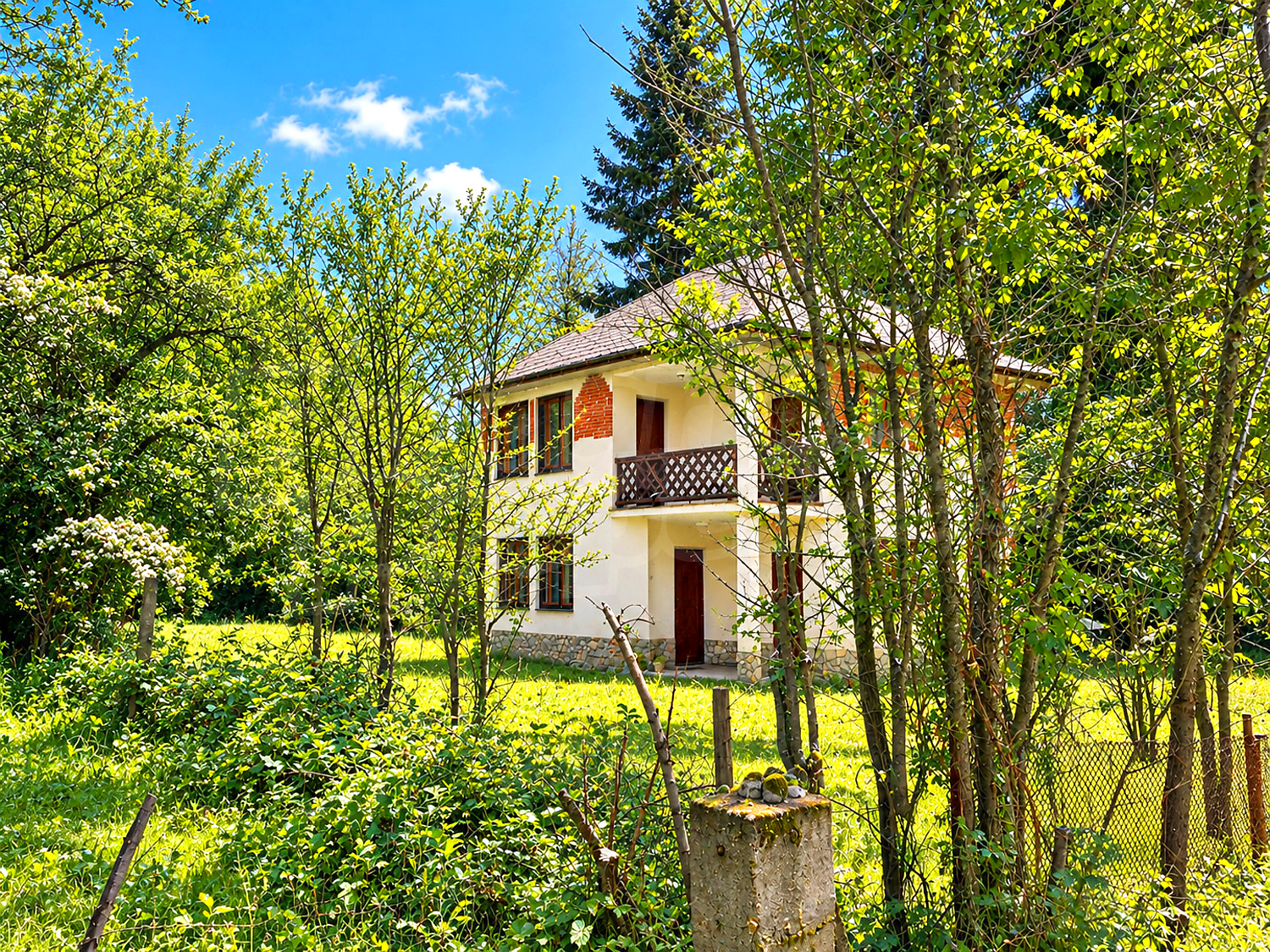 outside, facade, garden, green area