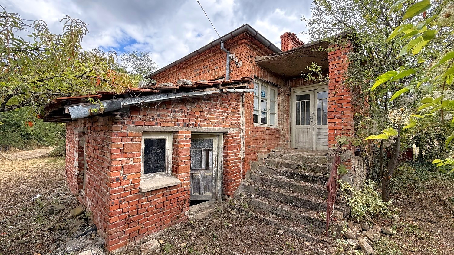 outside, facade, garden