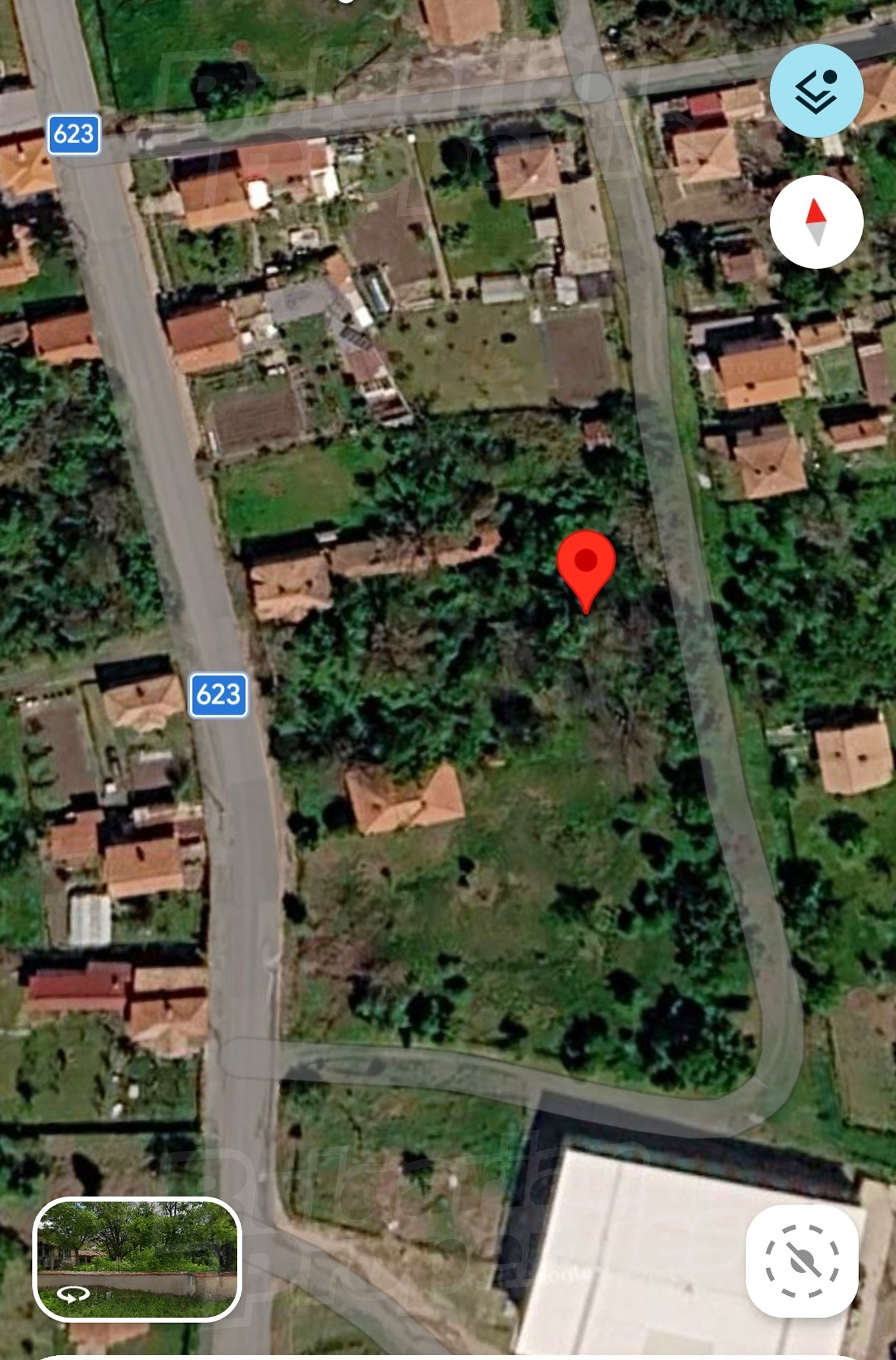 outside, green area