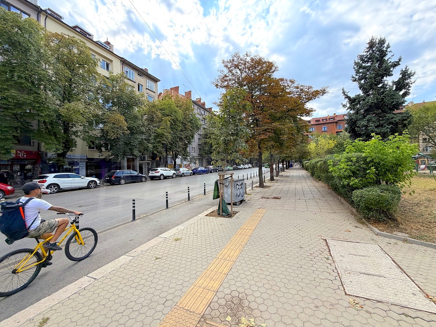 outside, facade, green area