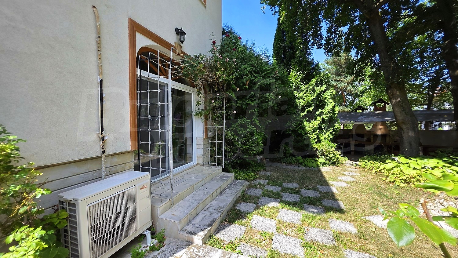 outside, garden