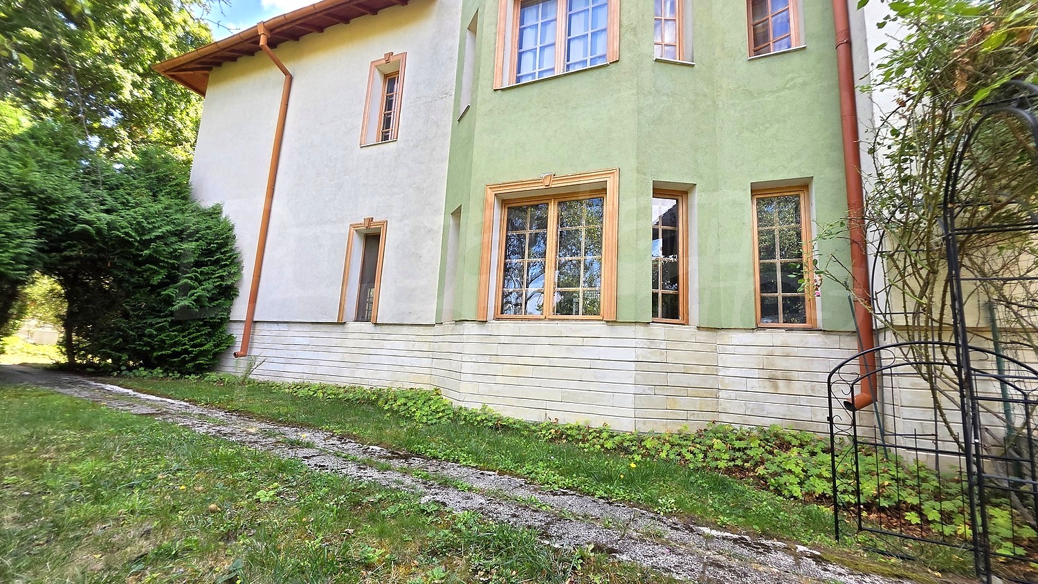 outside, facade, garden