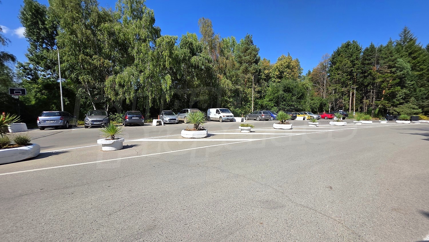 outside, parking, green area