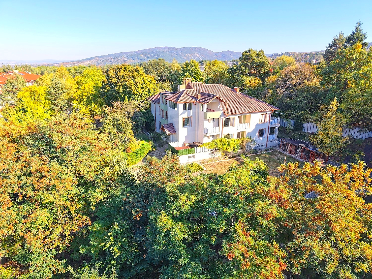 outside, facade, garden, mountain, green area
