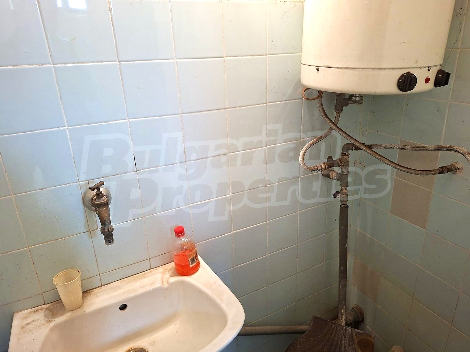 inside, bathroom