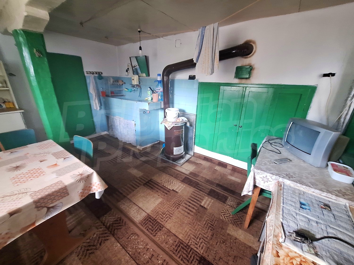 inside, kitchen, furnished