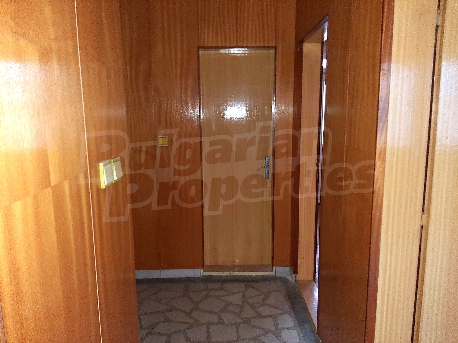 hallway, inside