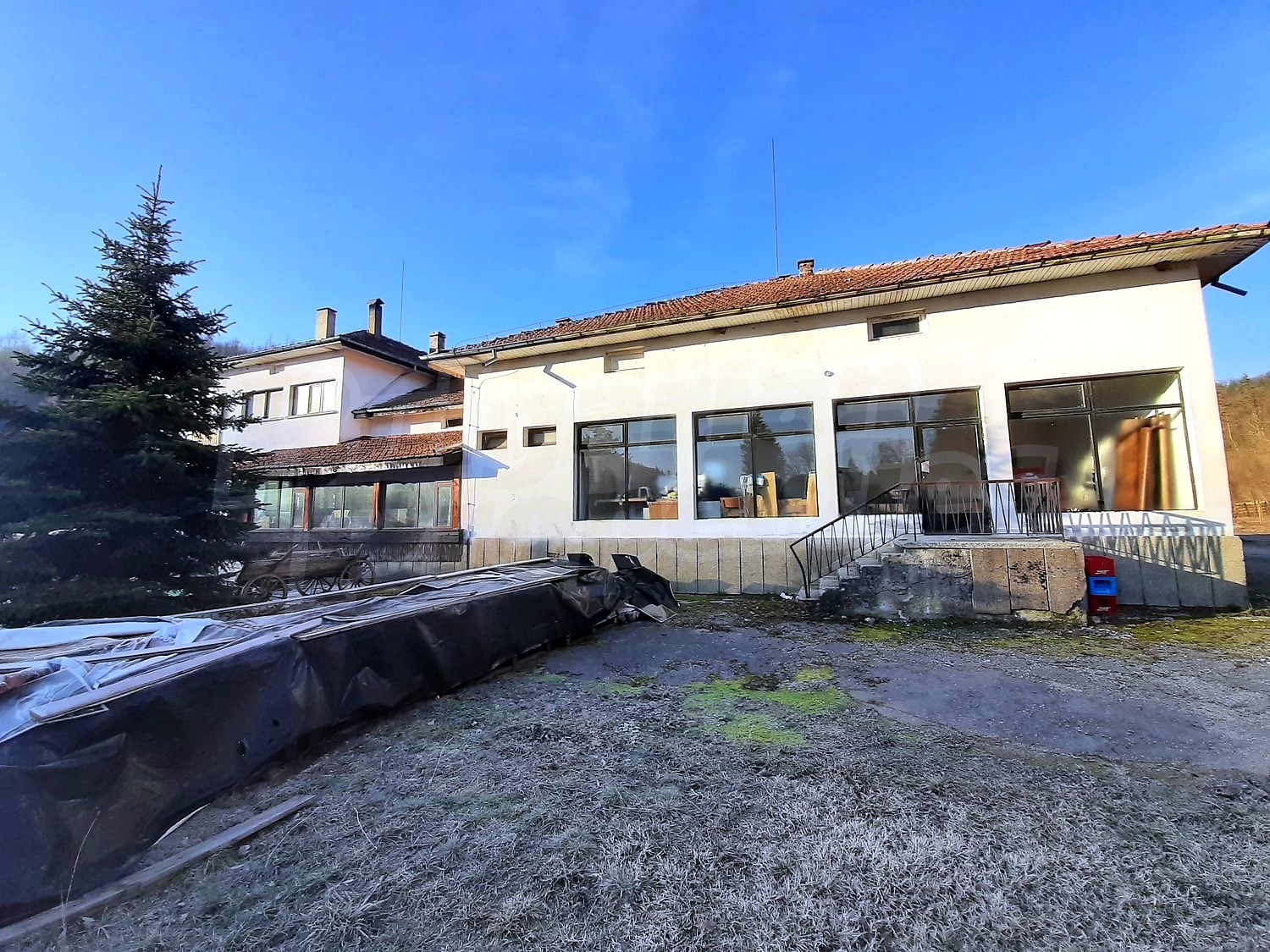 outside, facade, garden