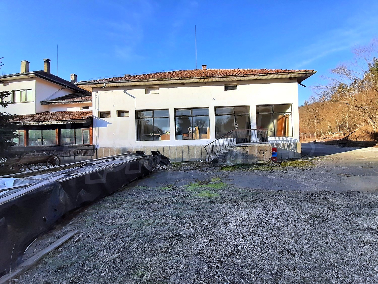 outside, facade, garden