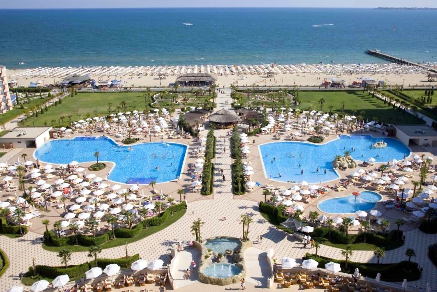 outside, pool, sea, garden