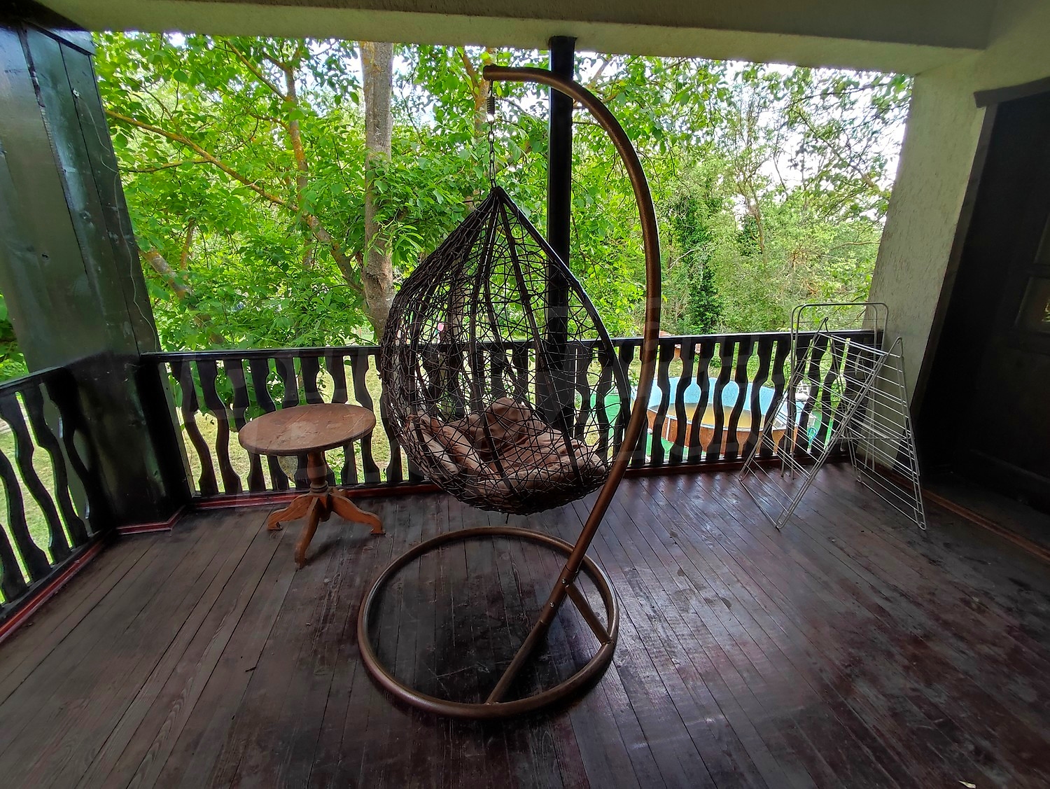 balcony, furnished, outside, green area