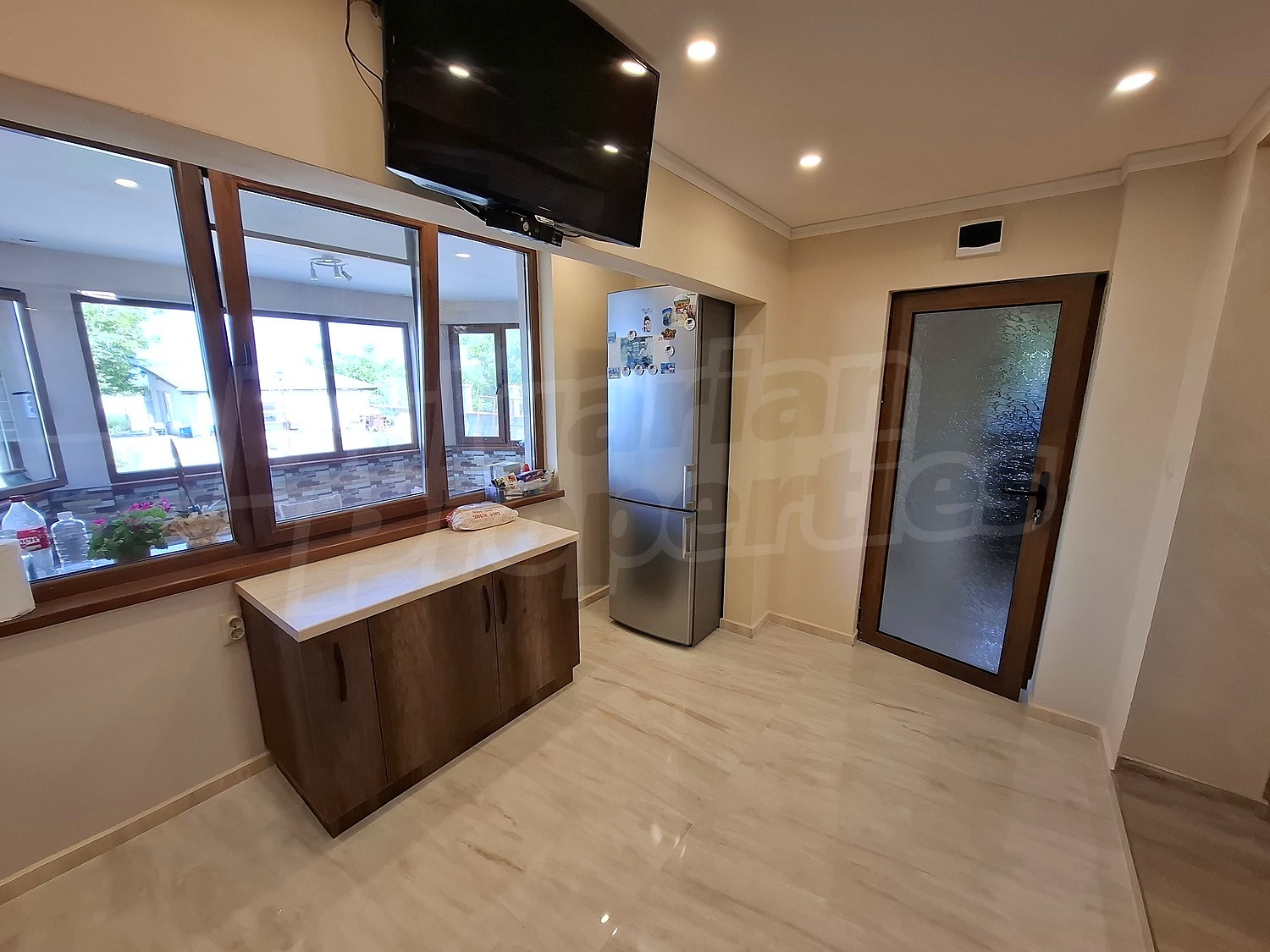 inside, kitchen, furnished