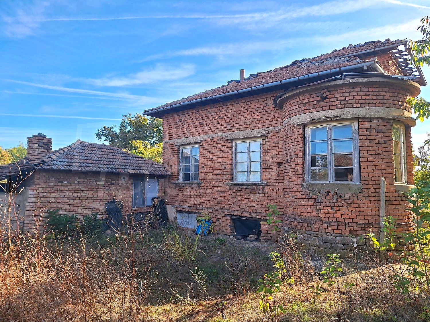 outside, facade, garden