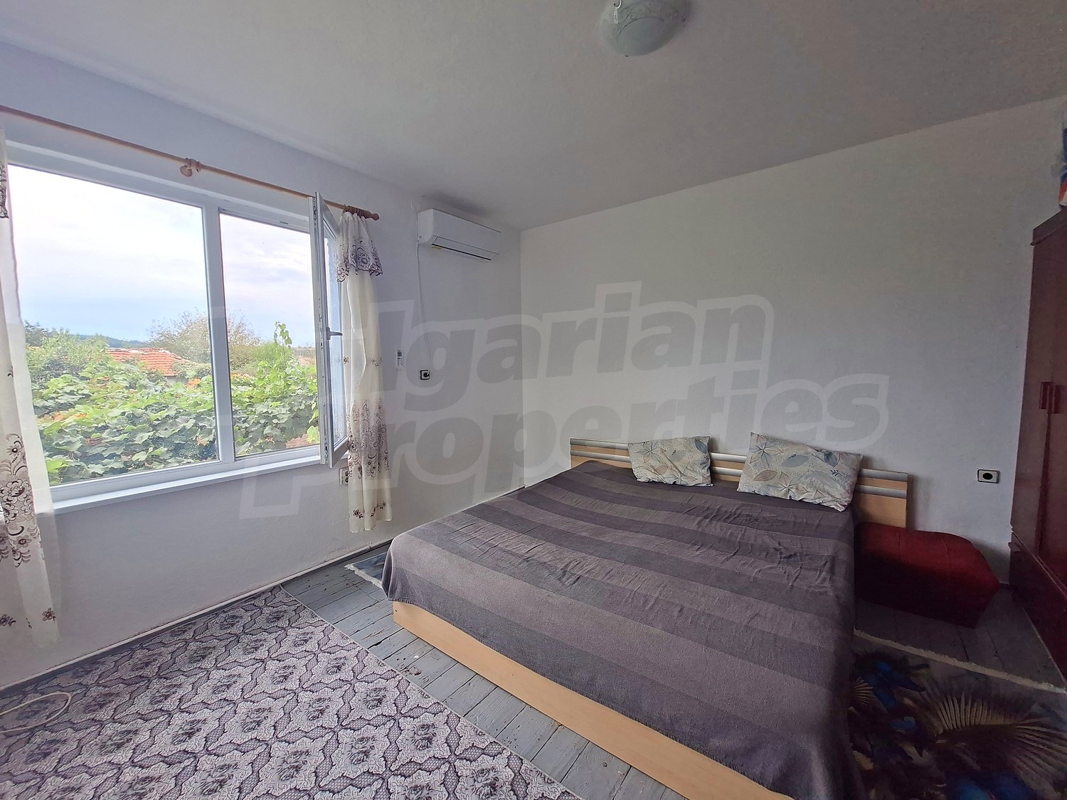 inside, bedroom