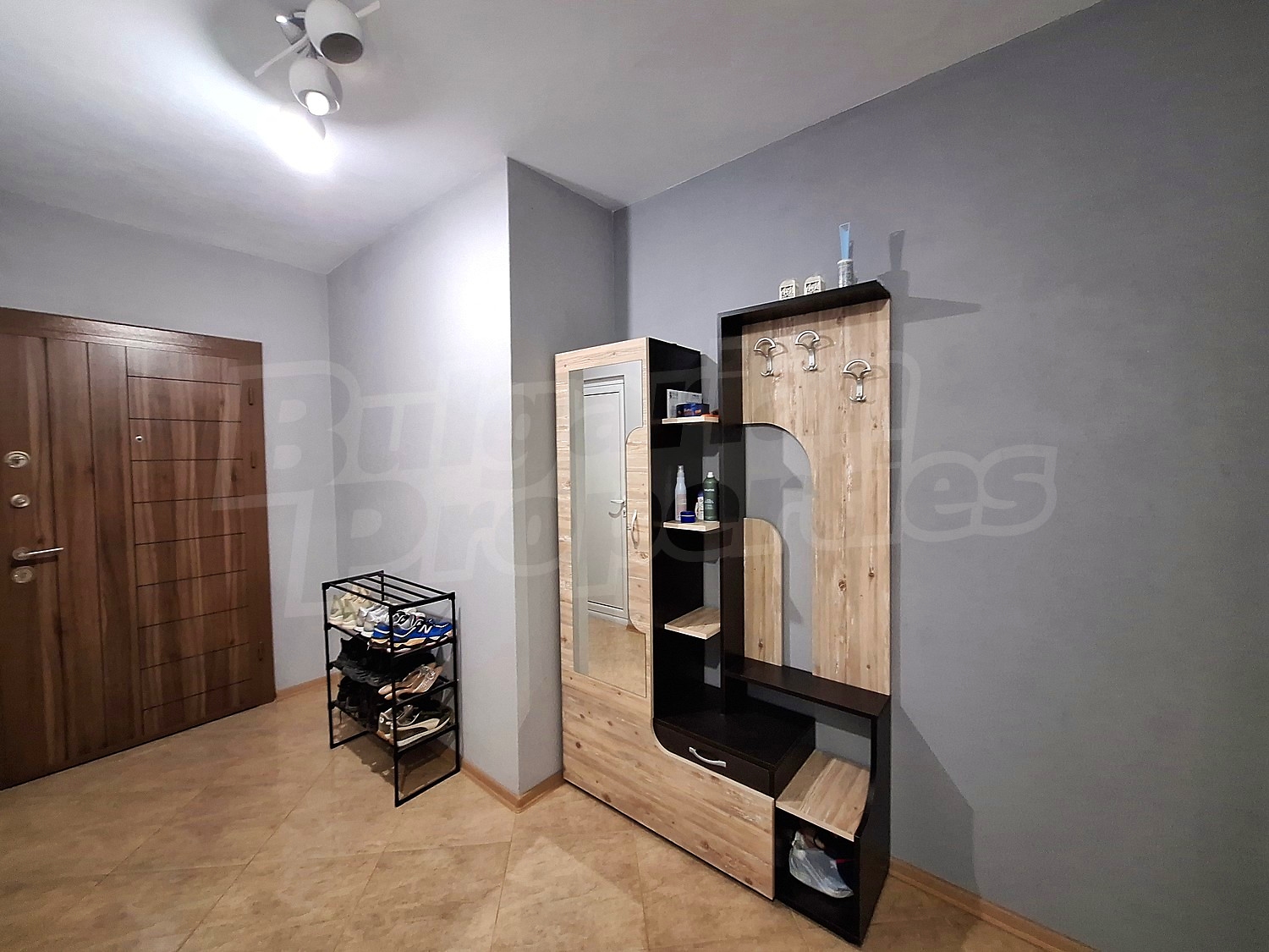 inside, furnished, hallway