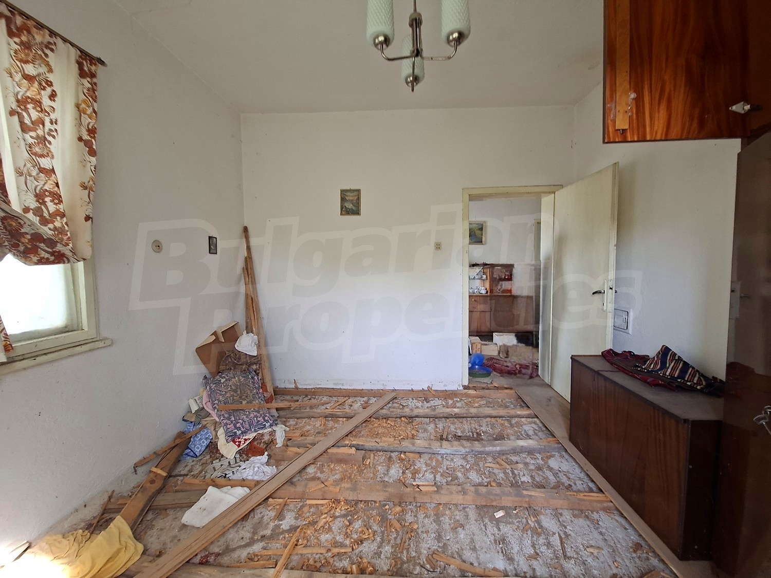inside, living room, unfurnished