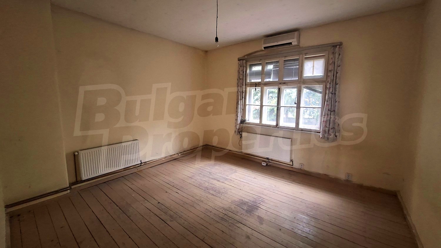 inside, bedroom