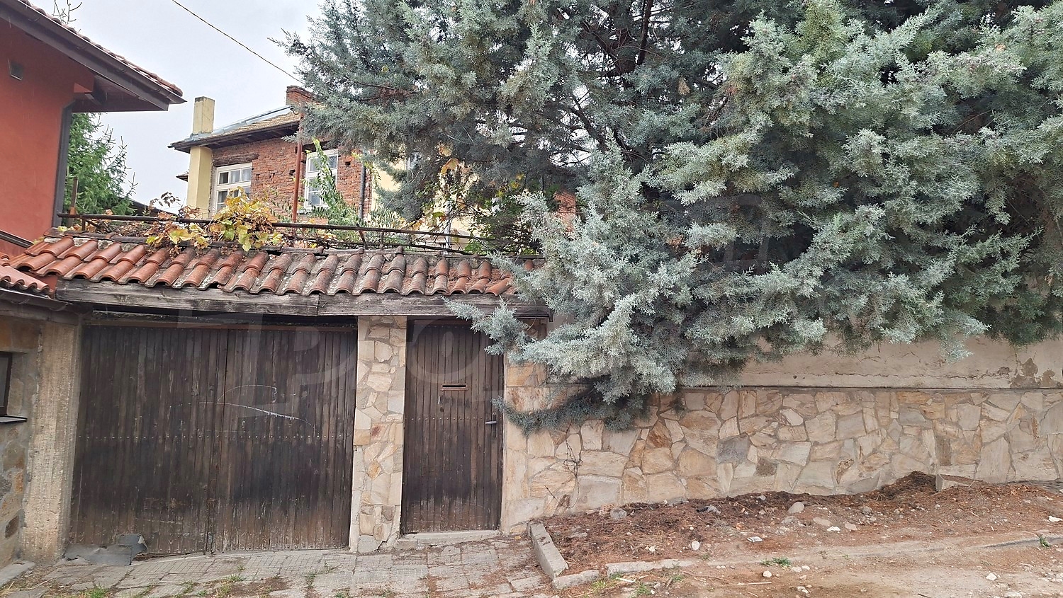 outside, facade, garden