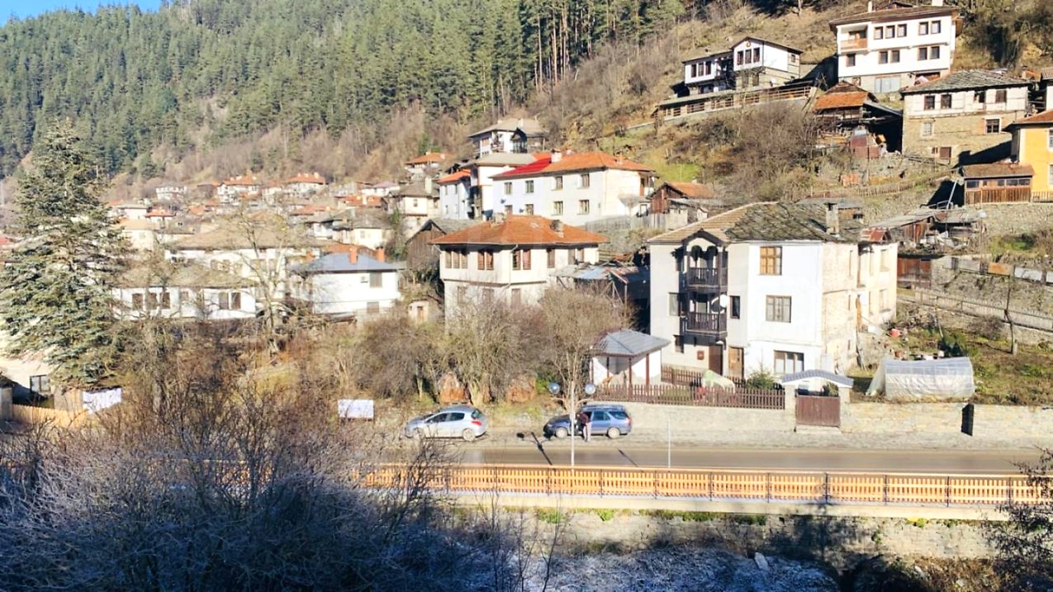 outside, mountain, green area