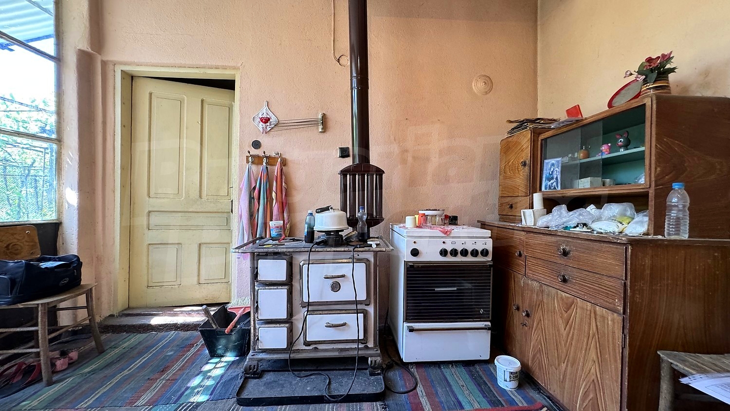 inside, kitchen, furnished