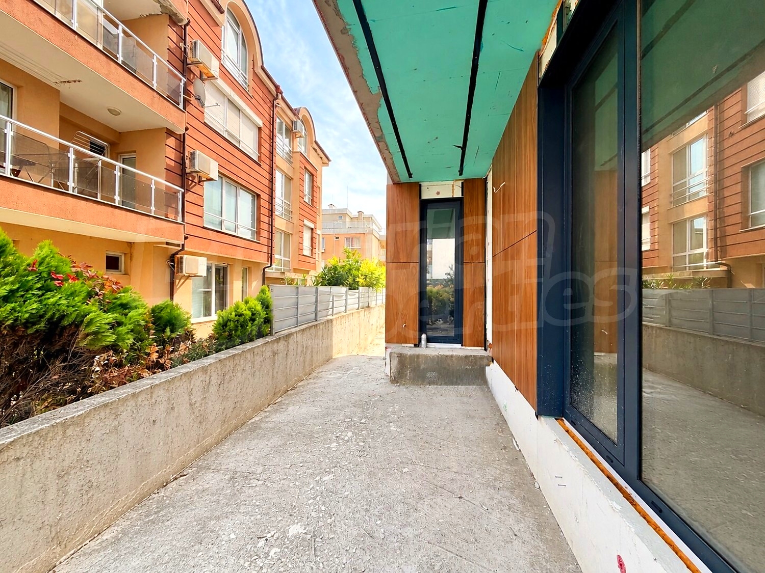 outside, facade, balcony