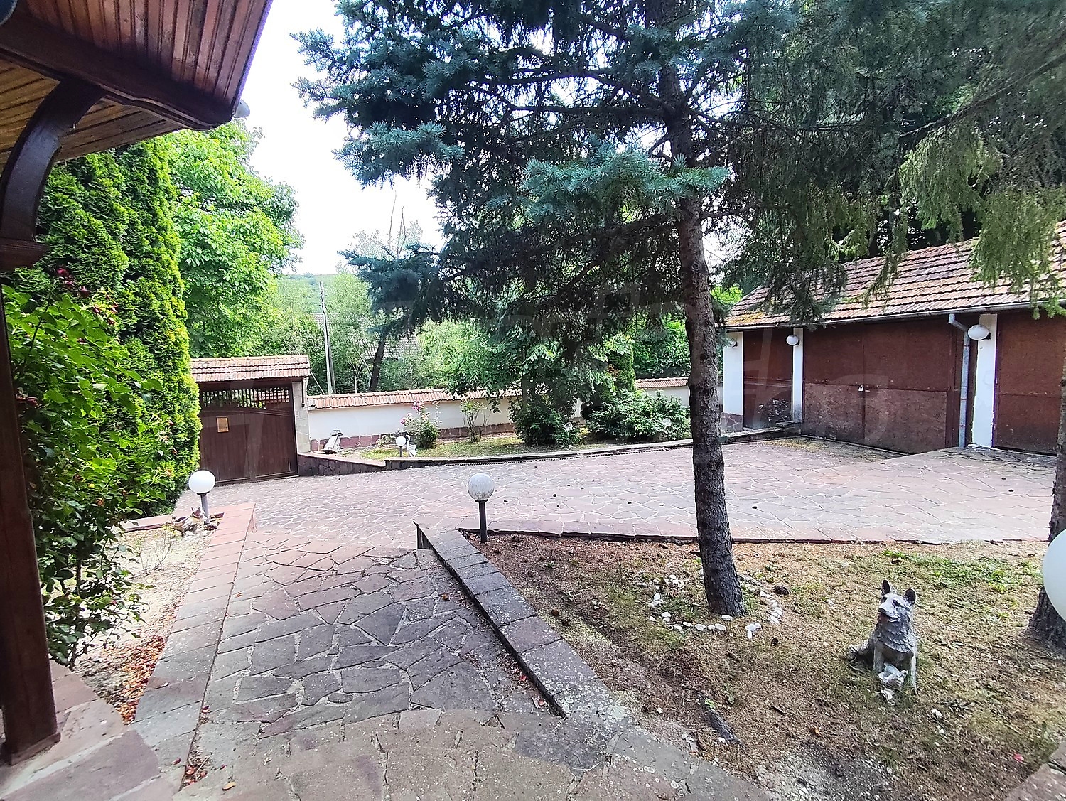 outside, green area
