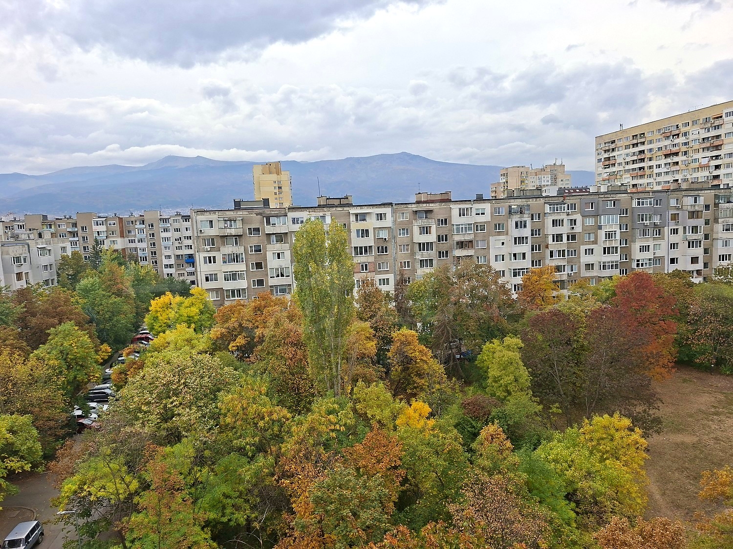 outside, facade, mountain, green area