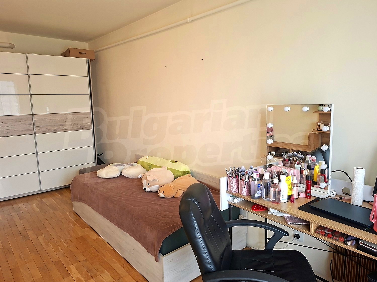 inside, bedroom, furnished