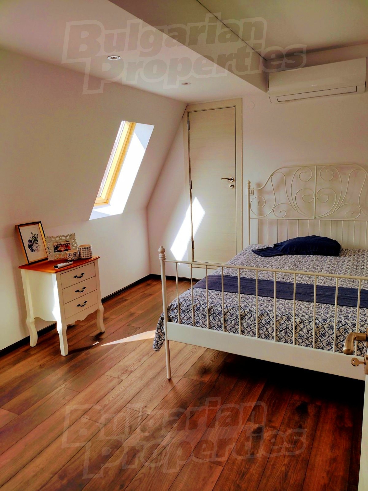 inside, bedroom, furnished