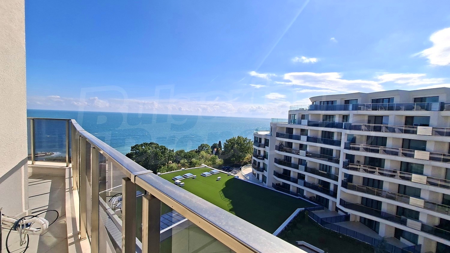 outside, view from balcony, sea, green area