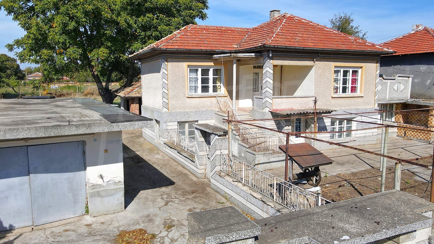 outside, facade, garden