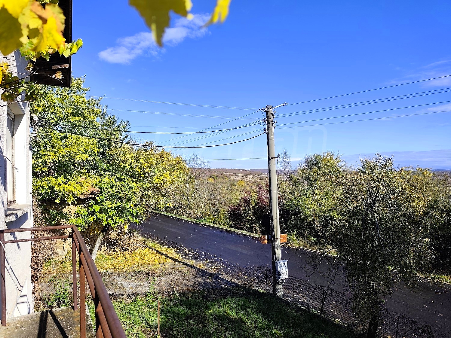 outside, view from balcony, green area
