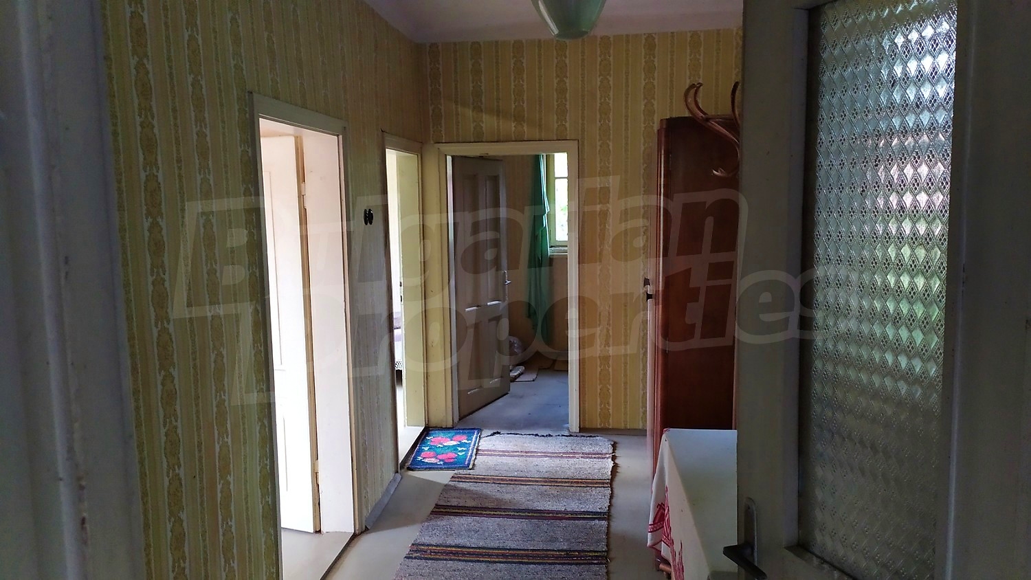 hallway, inside