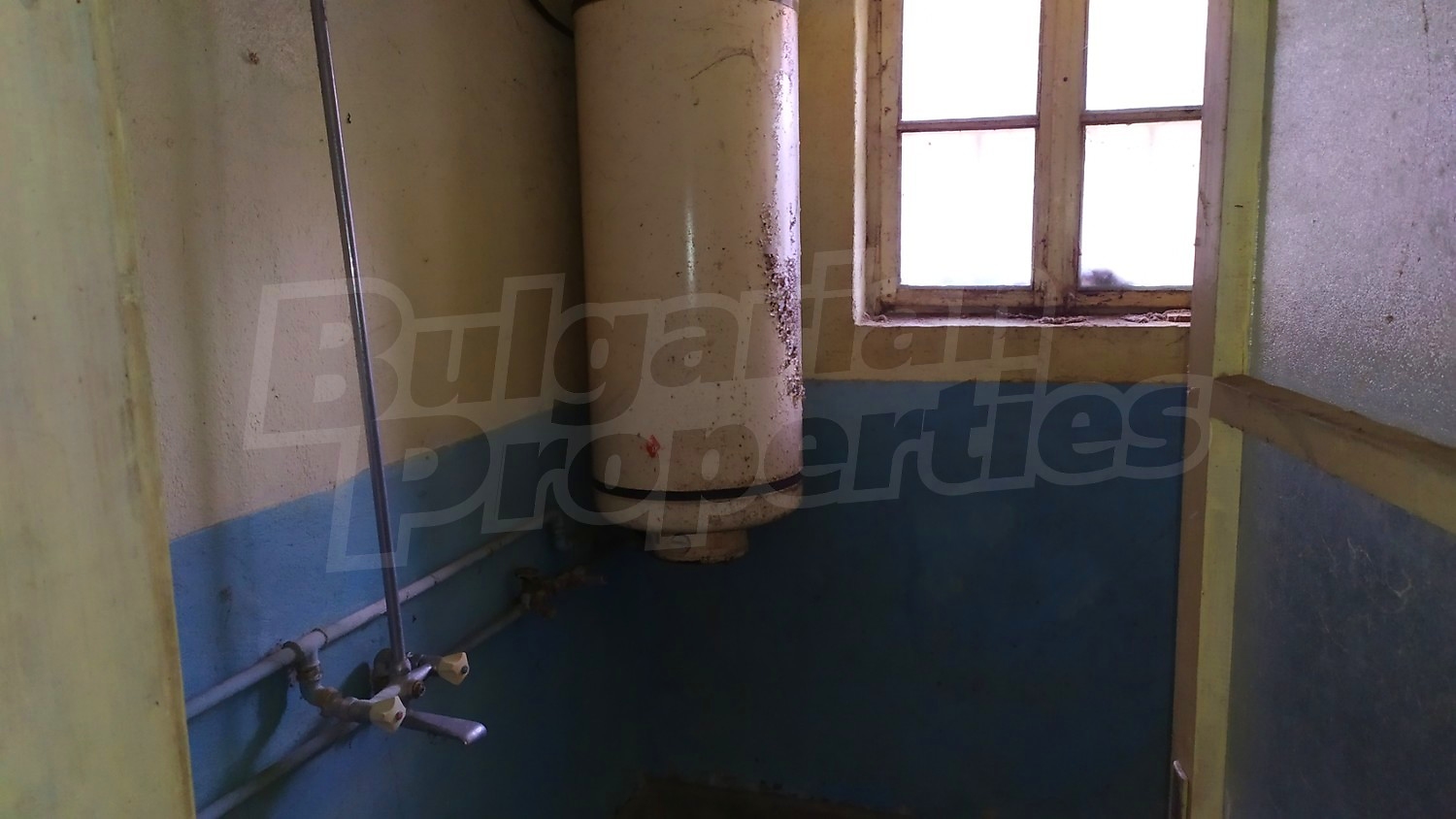 inside, bathroom