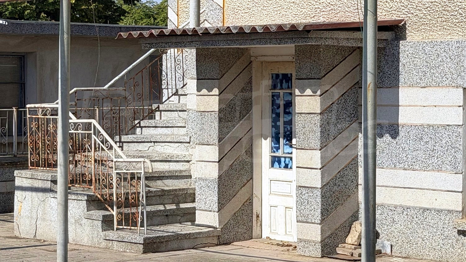 outside, facade, stairs