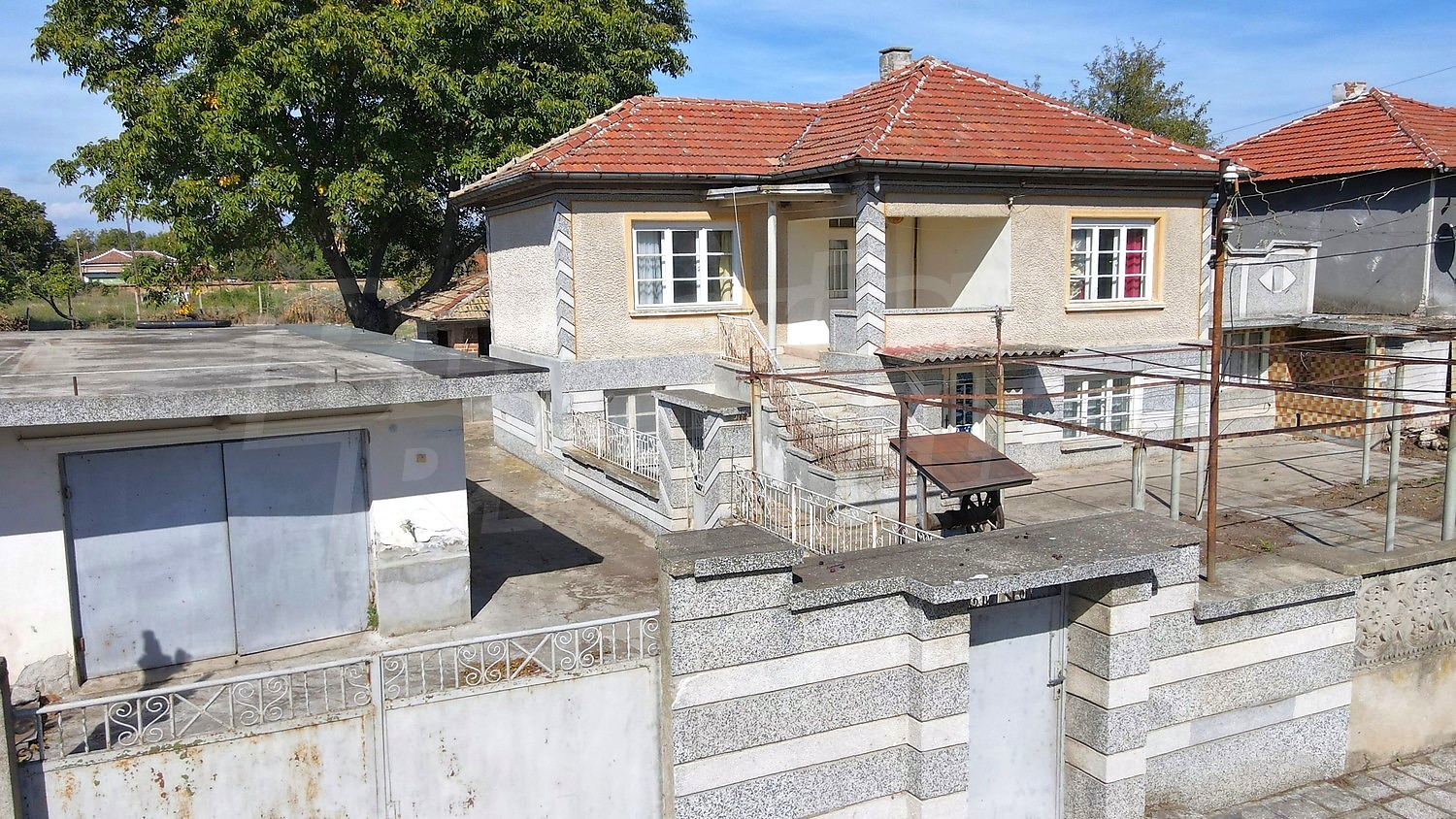 outside, facade, garden