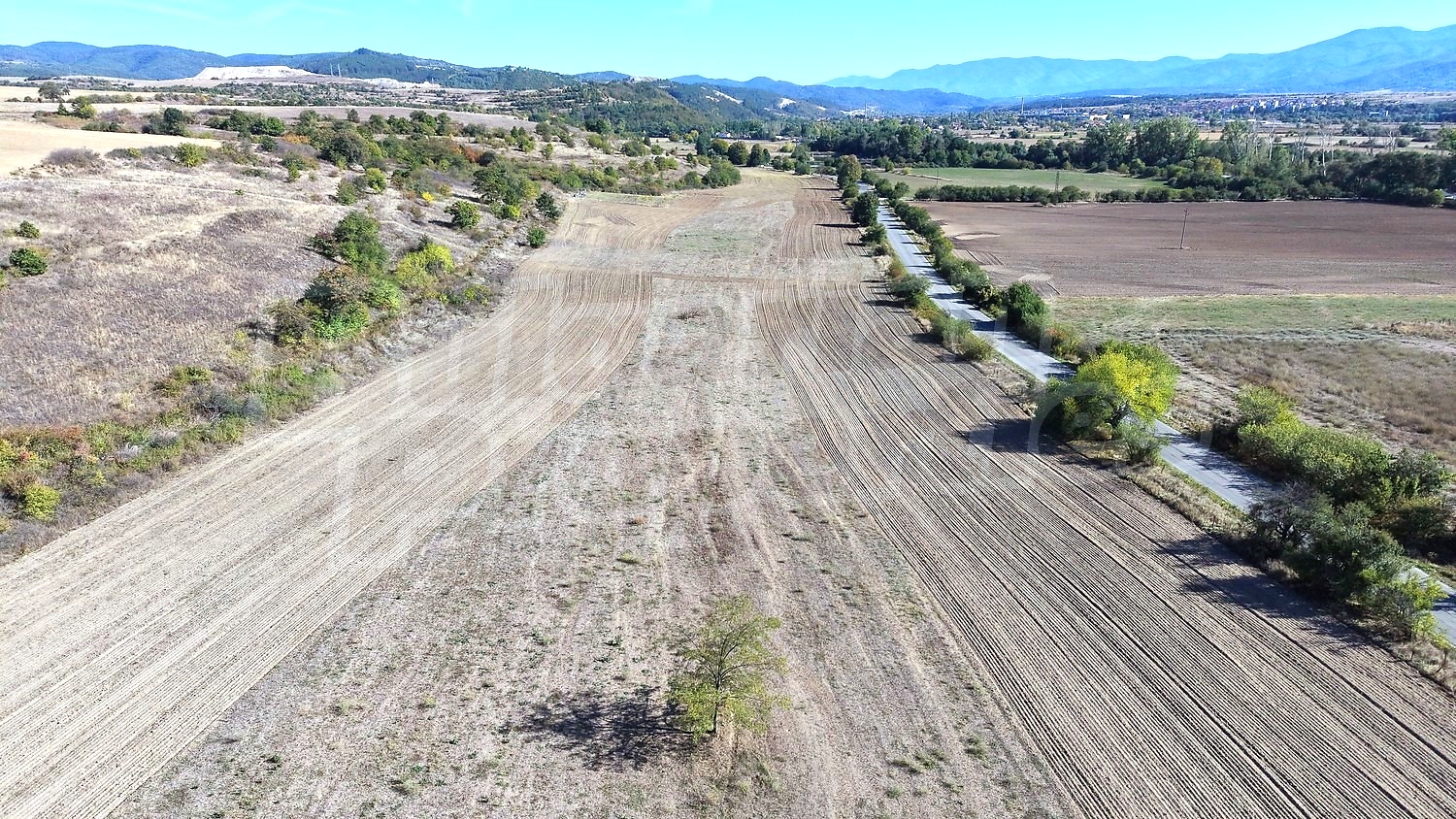 outside, mountain, green area